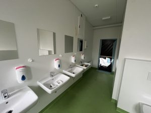 Aufnahme des Sanitär-Containermoduls der KITA Vechta von innen