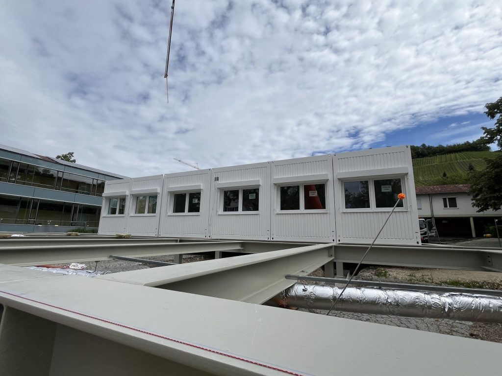 Baustart für die neue Schule in Modulbauweise in Metzingen