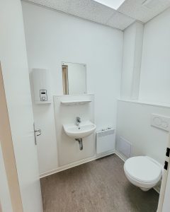 WC-Raum der Schulerweiterung