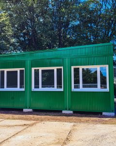 Außenansicht der Schulerweiterung: Fensteransicht