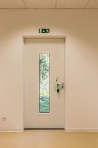 Räumlichkeiten eines Kindertagesstättencontainers von innen