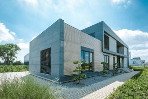 Aufnahme eines Containergebäudes in der Holzsystem-Bauweise von außen