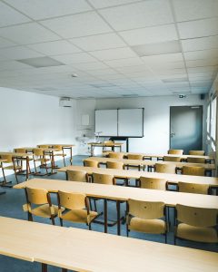 Klassenraum der Modulbau-Erweiterung des BvS Gymnasiums in Oberhausen