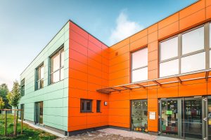 Außenansicht einer Kindertagesstätte im Bereich Modulbau