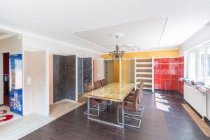 Aufnahme einer Räumlichkeit eines Büro- / Verwaltungscontainers von innen