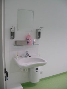 Aufnahme einer Sanitäranlage eines Büro- / Verwaltungscontainers von innen