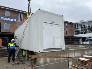 Aufstellung der Containermodule für die Schulmensa in Witten