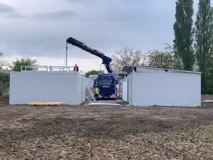 Aufnahme der Containeranlage als Obdachlosenunterkunft von außen