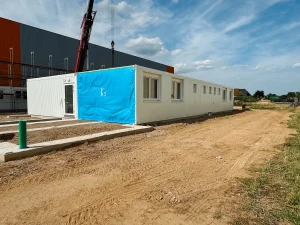 Aufnahme eines im Bau befindlichen Modulbauhauses