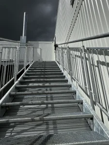 Ansicht der außen befindlichen Seitentreppe