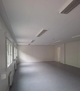 Innenaufnahme der Schulcontaineranlage in Schwalmtal