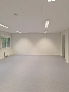 Innenaufnahme der Schulcontaineranlage in Schwalmtal